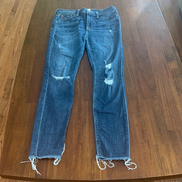 Hudson Jeans Denim - Hudson Nico Midrise Ankle jeans. Size 29. Raw hem.